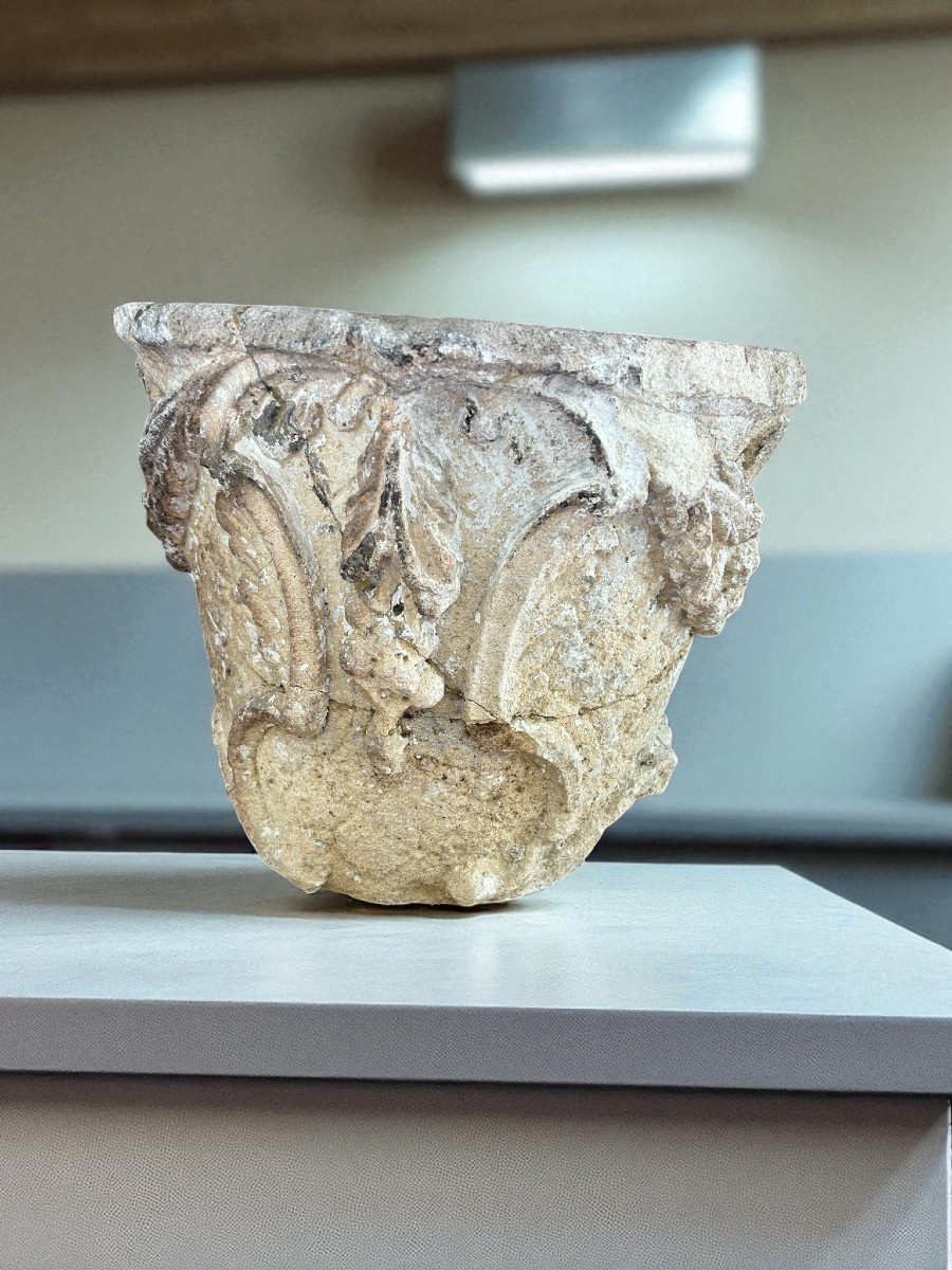 VASO  IN PIETRA SCOLPITA-photo-2
