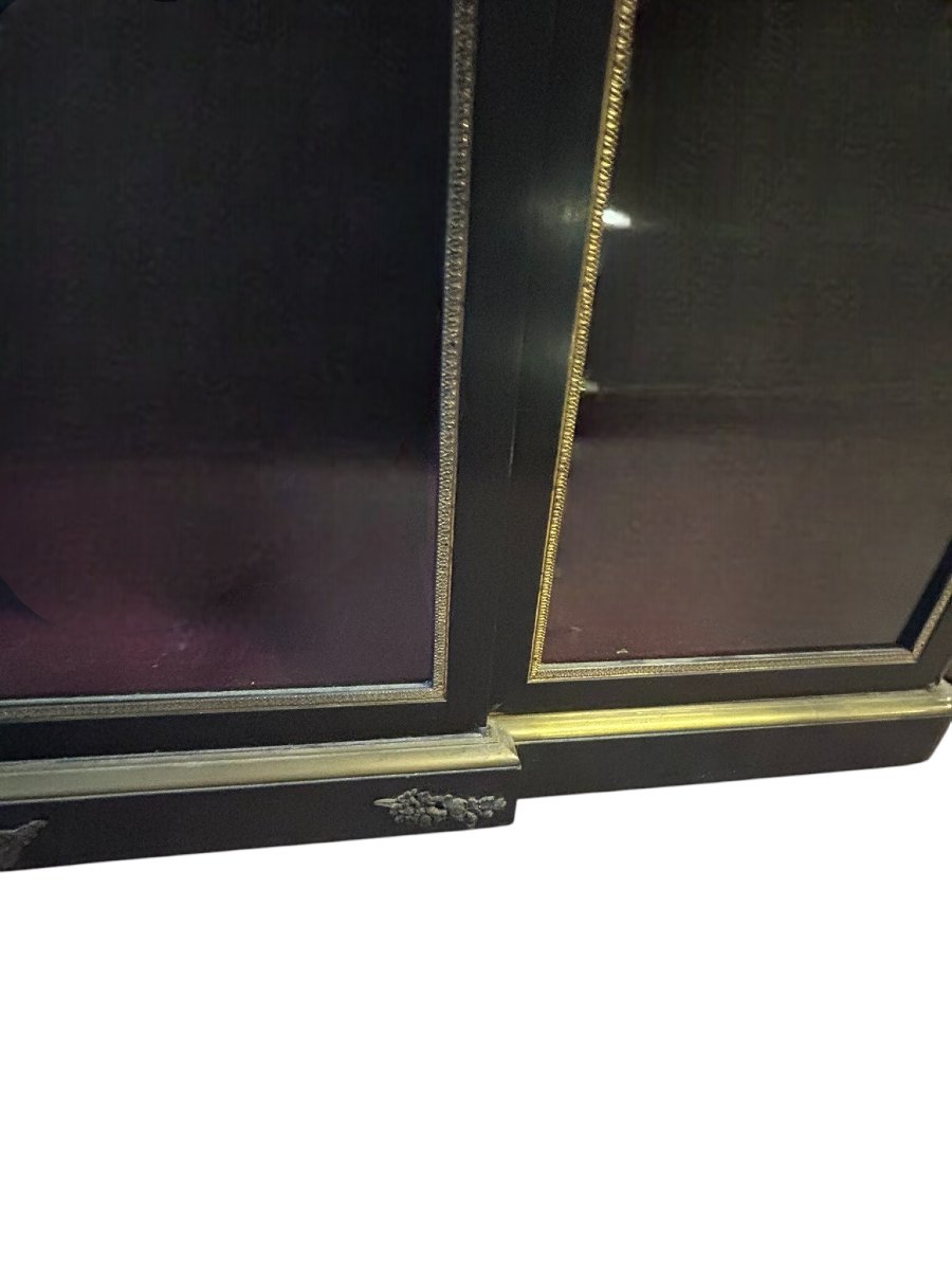 CREDENZA- VETRINA EBANIZZATA CON APPLICAZIONI IN BRONZO -photo-4