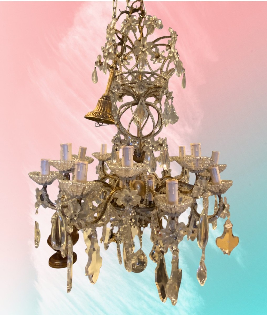 LAMPADARIO IN FERRO DORATO E CRISTALLO