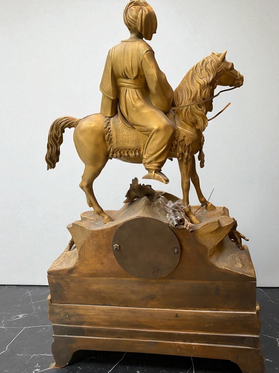 OROLOGIO IN BRONZO DORATO RAFF. PERSONAGGIO ORIENTALE A CAVALLO-photo-2