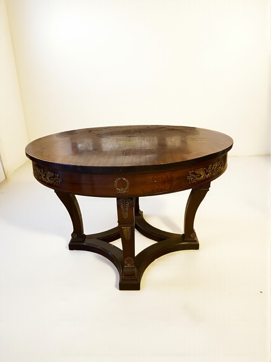 TAVOLO ROTONDO STILE IMPERO IN MOGANO  CON APPLICAZIONI IN BRONZO (1880)