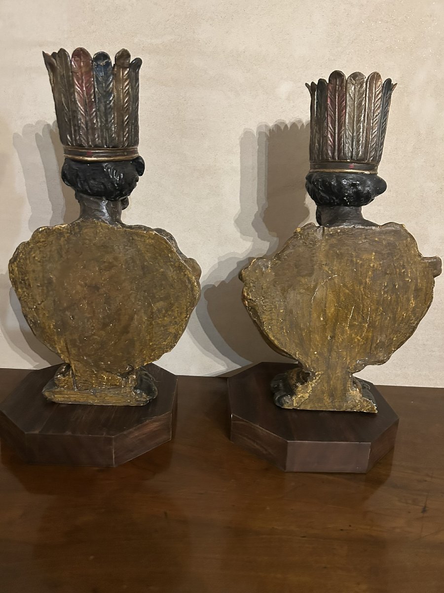 COPPIA DI BUSTI IN LEGNO LACCATO E DORATO RAPPRESENTANTI MORI VENEZIANI XVIII SECOLO-photo-1