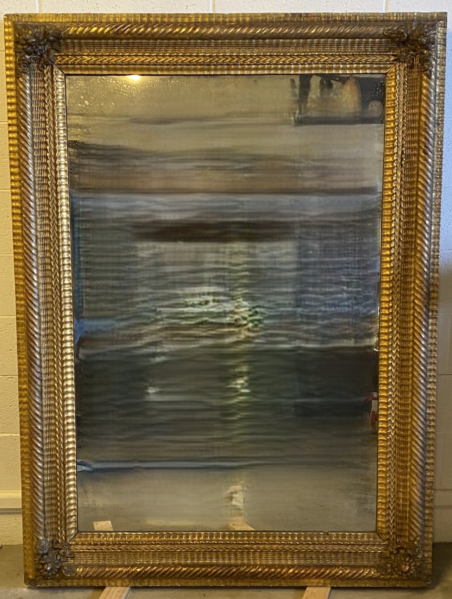 GRANDE SPECCHIERA IN LEGNO E GESSO DORATA STILE GUILLOCHE