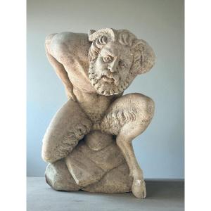 SCULTURA RAFFIGURANTE UOMO INGINOCCHIATO IN MARMO