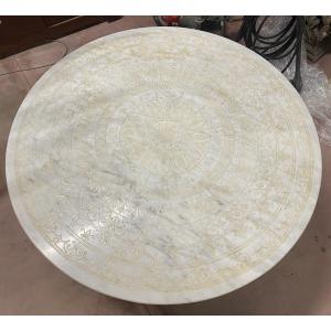 PIANO MARMO BIANCO SCOLPITO ED INCISO A MOTIVI NEOCLASSICI