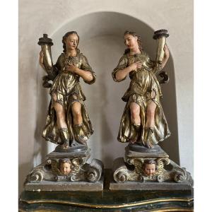 COPPIA DI SCULTURE IN LEGNO LACCATO E DORATO