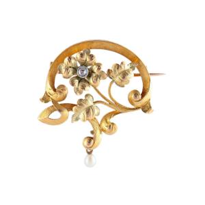 Art Nouveau Brooch In Yellow Gold