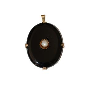 Large Onyx Medallion Pendant