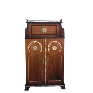 G Parvis, H127cm, Oriental Walnut Medallion, Late 19th Century