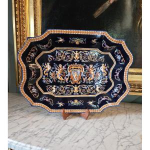 Large Gien Earthenware Dish With Neo-renaissance Decor, France, Second Half Of The 20th Century  