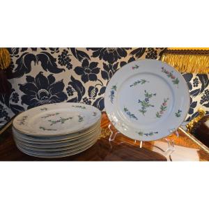 Set Of 8 Plates Decorated With Barbel Motifs, Circa 1800 