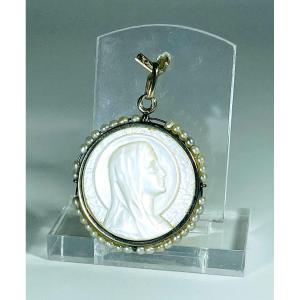 Antique Mother-of-pearl, Gold And Pearl Medal