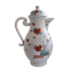 Meissen Coffee Pot, Kakiemon Style Of Japan, 18th Century