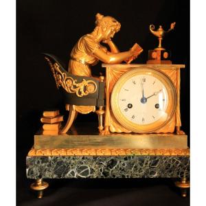 Empire Mantel Clock, France In 1810 Lectura/liseuse