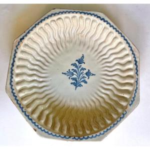 Lille XVIII - Earthenware Dish With Blue Fluted Decor