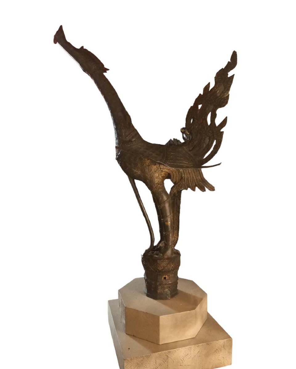 Scultura orientale rappresentante un cigno in bronzo
