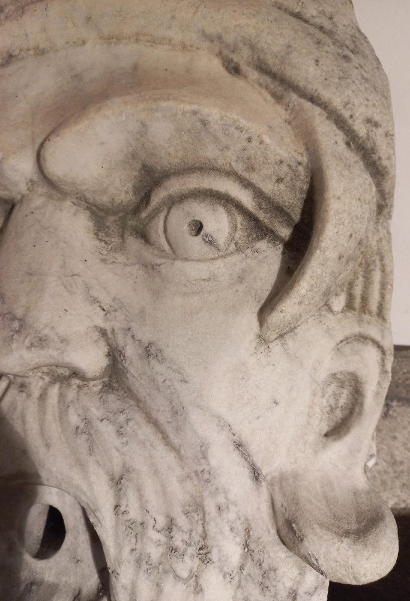 Mascherone in marmo di Carrara-photo-2