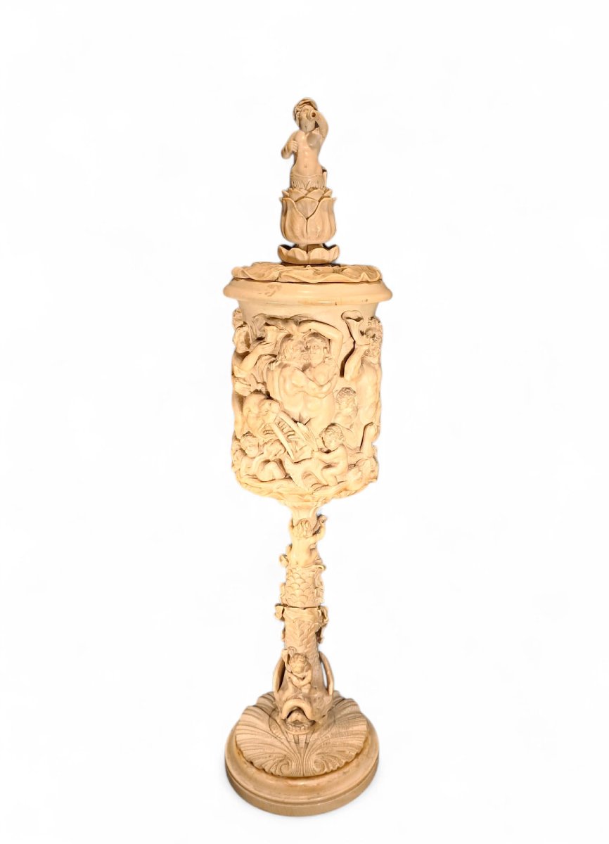 Grande calice con coperchio in avorio-photo-2