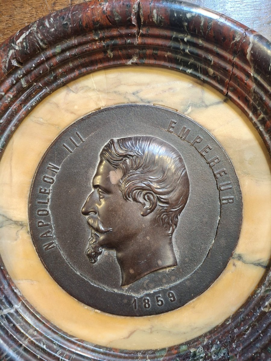 Coppia di medaglioni Bois Durci raffiguranti Napoleone III e l'imperatrice Eugenia-photo-4