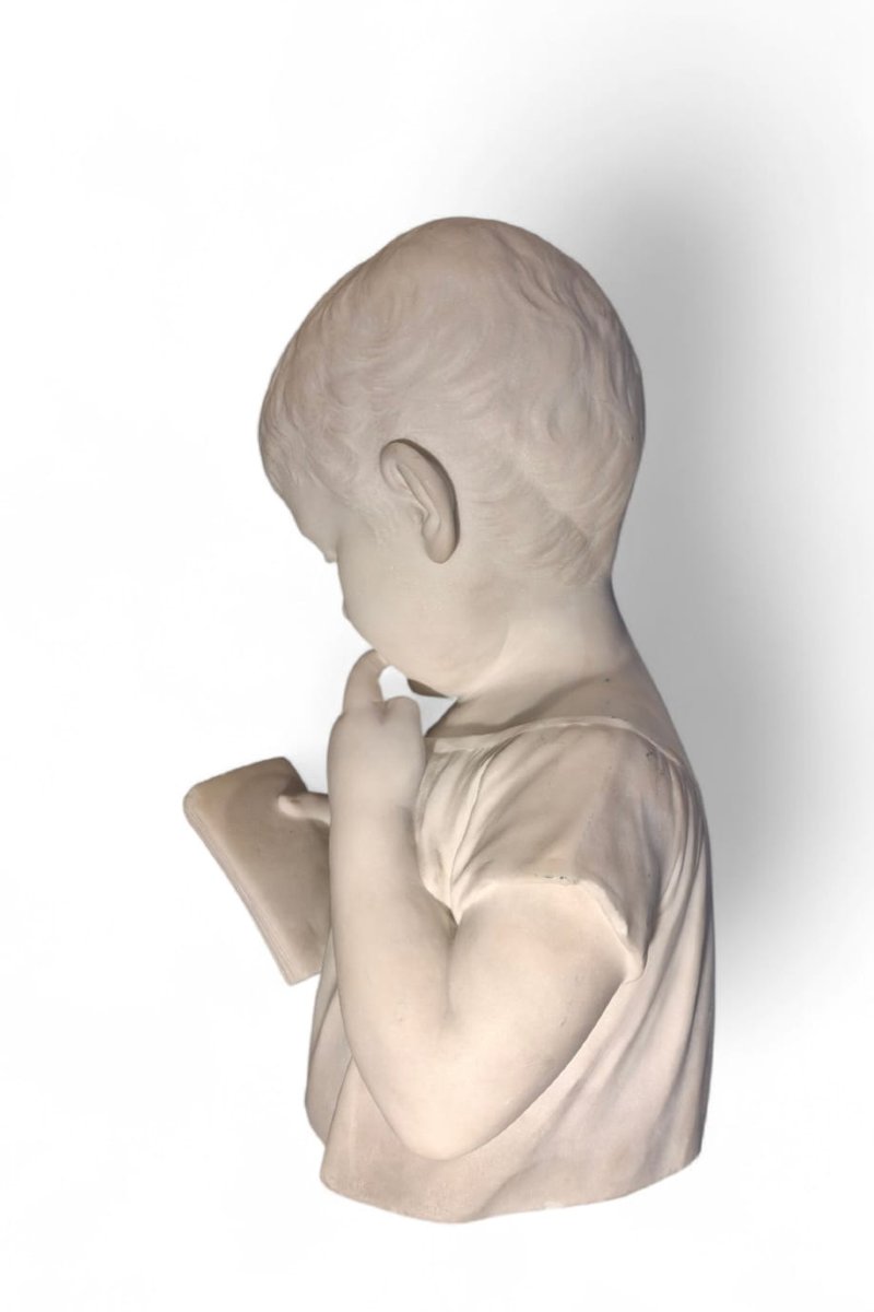Busto di bambino in lettura, marmo di Carrara-photo-3