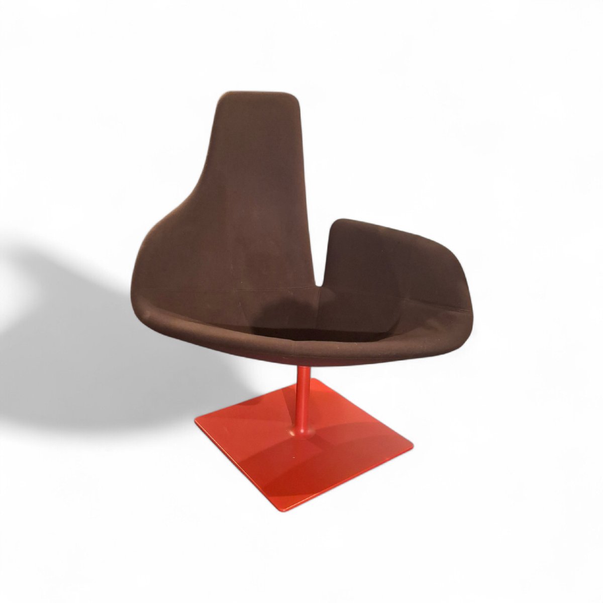 Due poltrone Fjord di Patricia Urquiola-photo-2