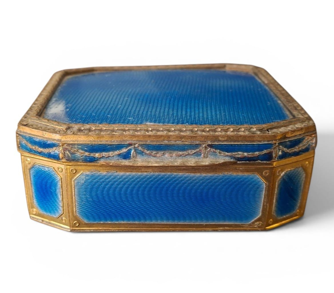 Tabacchiera in smalto e bronzo dorato