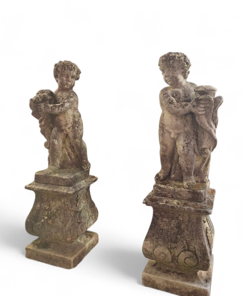Coppia di putti in pietra di Vicenza con basi-photo-1