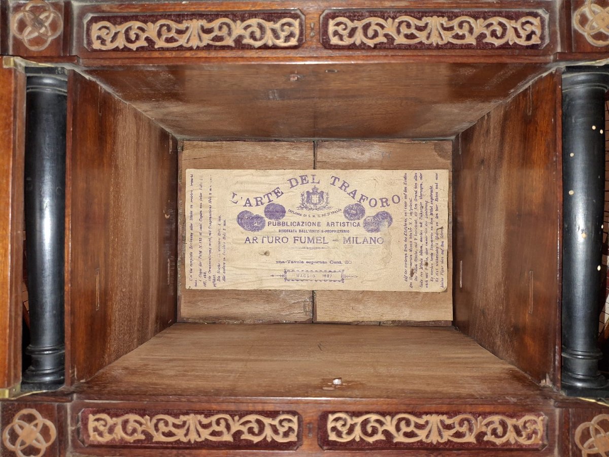 Monetiere in legno traforato-photo-7