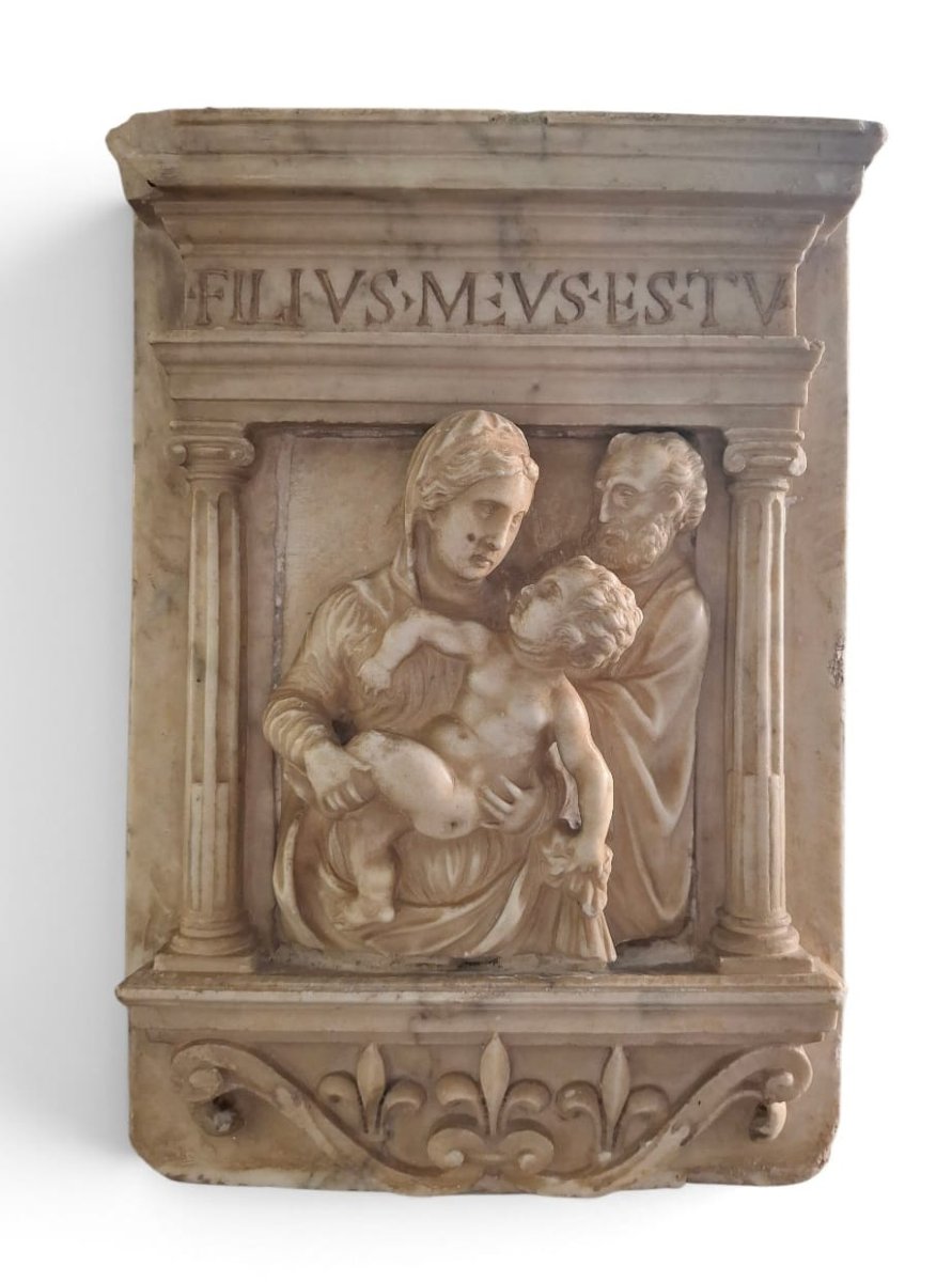 Altorilievo raffigurante sacra famiglia