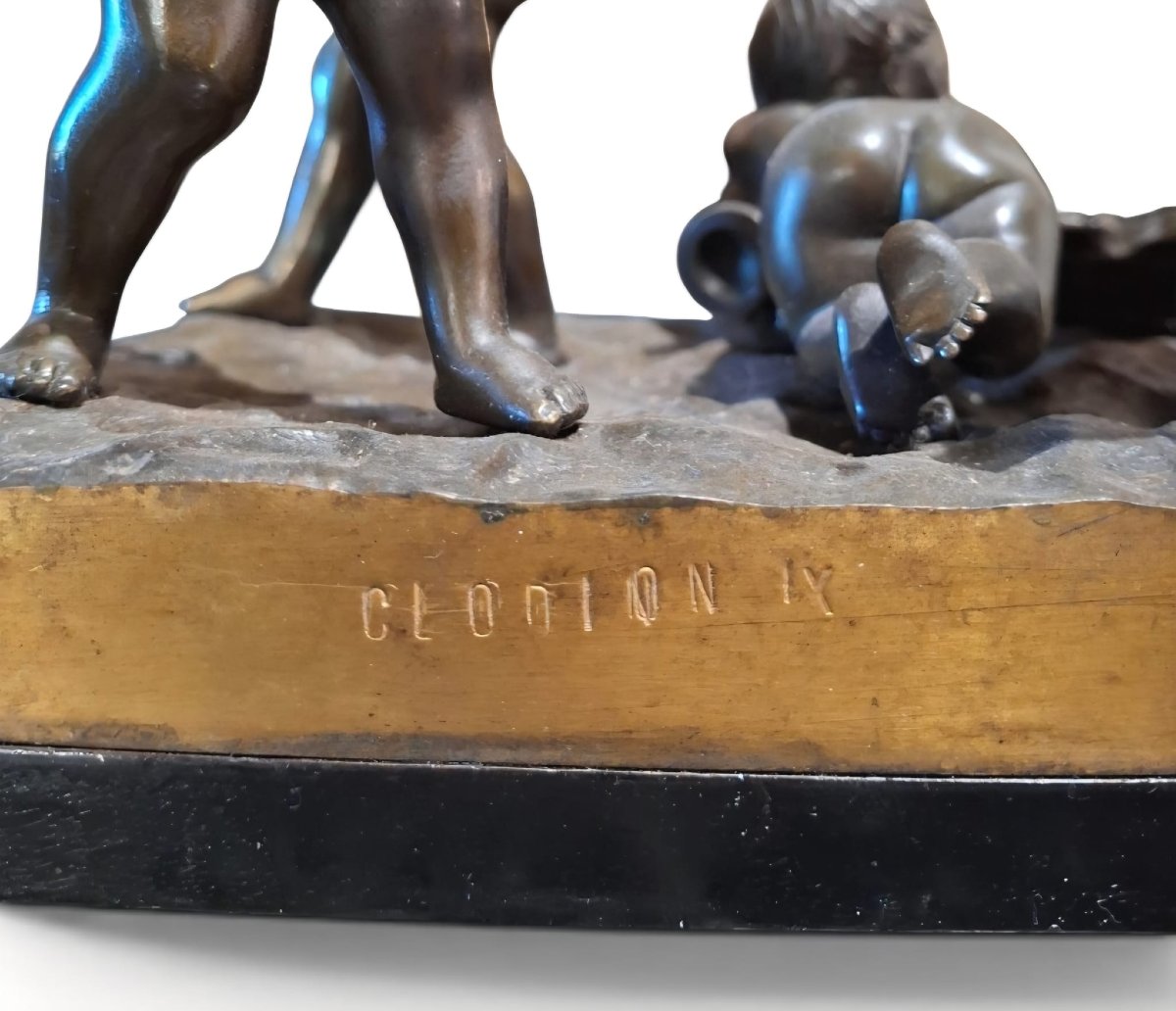 Gruppo in bronzo raffigurante putti-photo-2