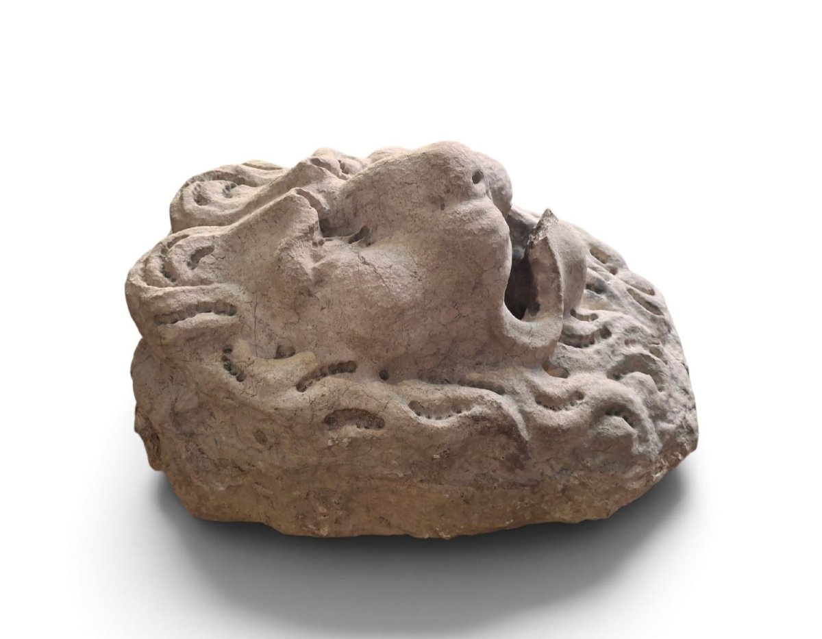 Mascherone da fontana con faccia di leone-photo-2