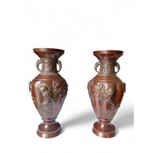 Coppia di vasi giapponesi in bronzo
