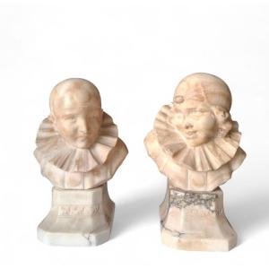Coppia di sculture raffiguranti Pierrot