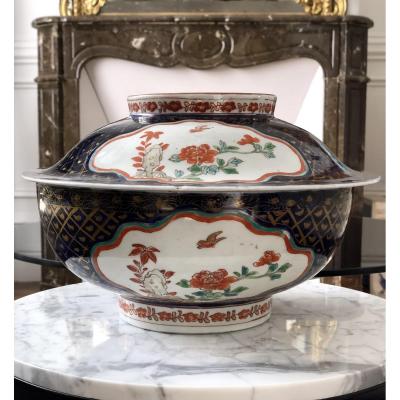 Japan, XIXth Century, Arita Ovens, Large Cup Covered Porcelain.