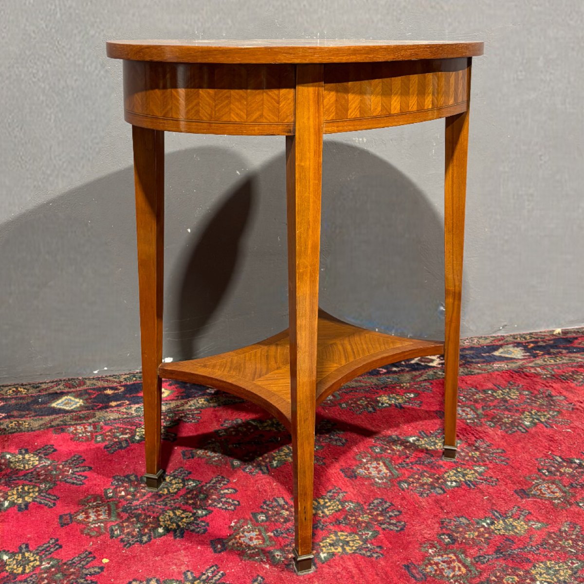 Elegante tavolino intarsiato in legno di frutto-photo-6
