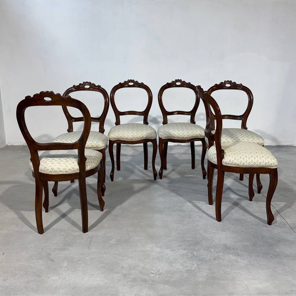 Antico set di sei sedie da pranzo restaurate-photo-2