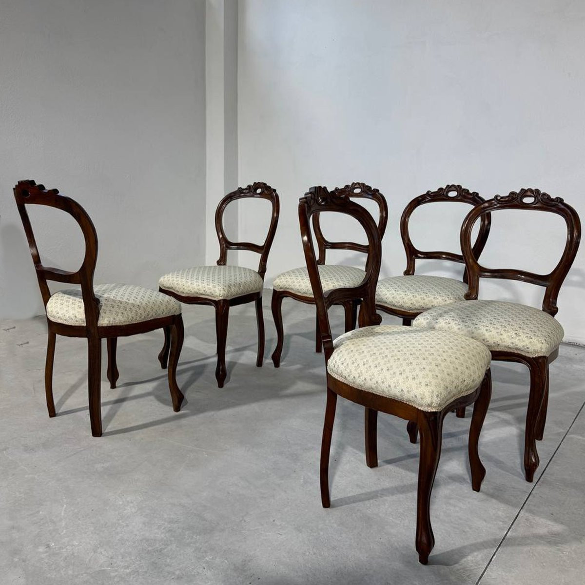 Antico set di sei sedie da pranzo restaurate-photo-3