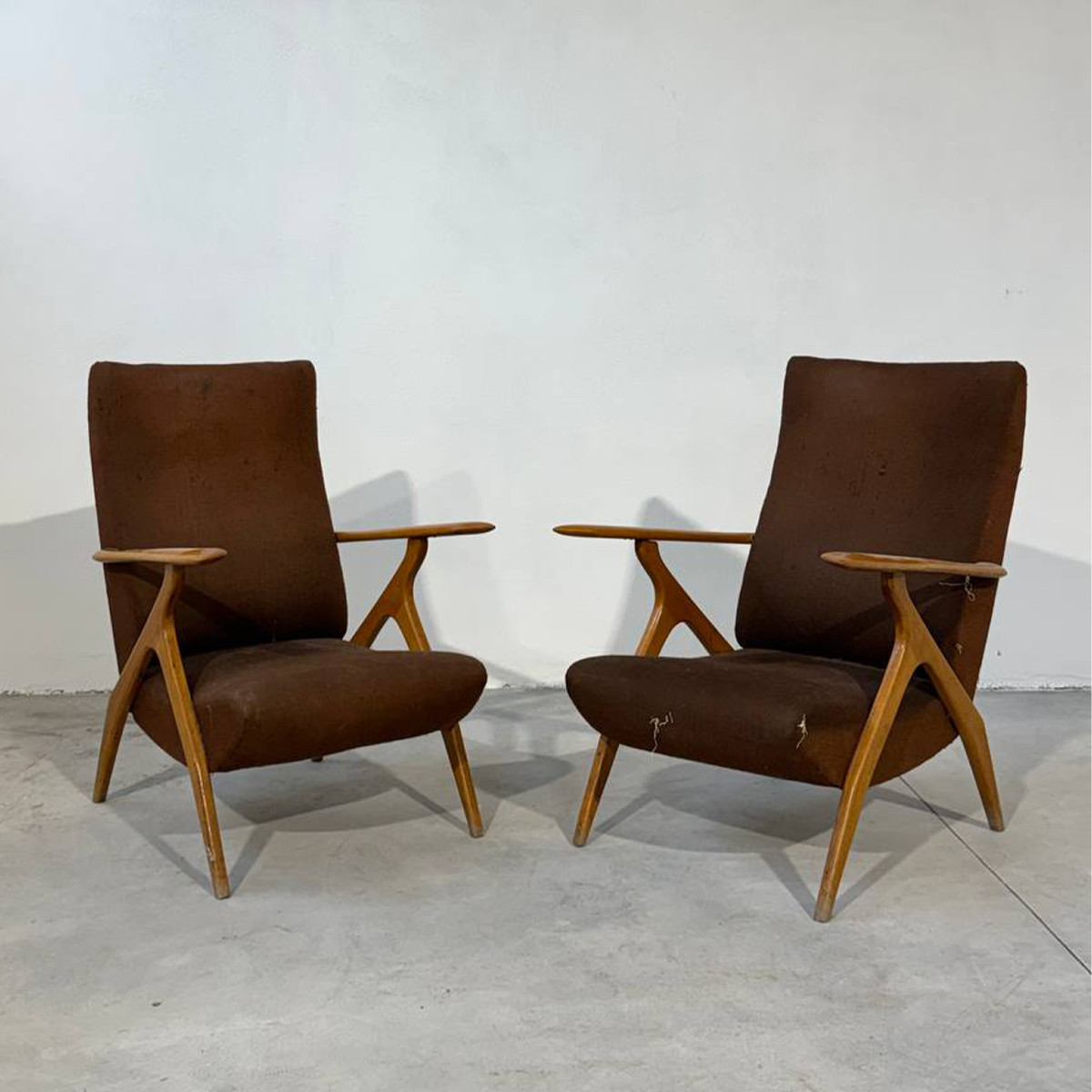 Coppia di poltrone Mid-Century attribuite ad Antonio Gorgone