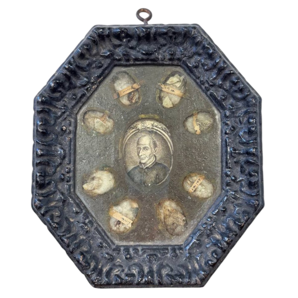 Reliquiario ottagonale con reliquie e San Francesco Borgia, XVII–XVIII secolo-photo-3