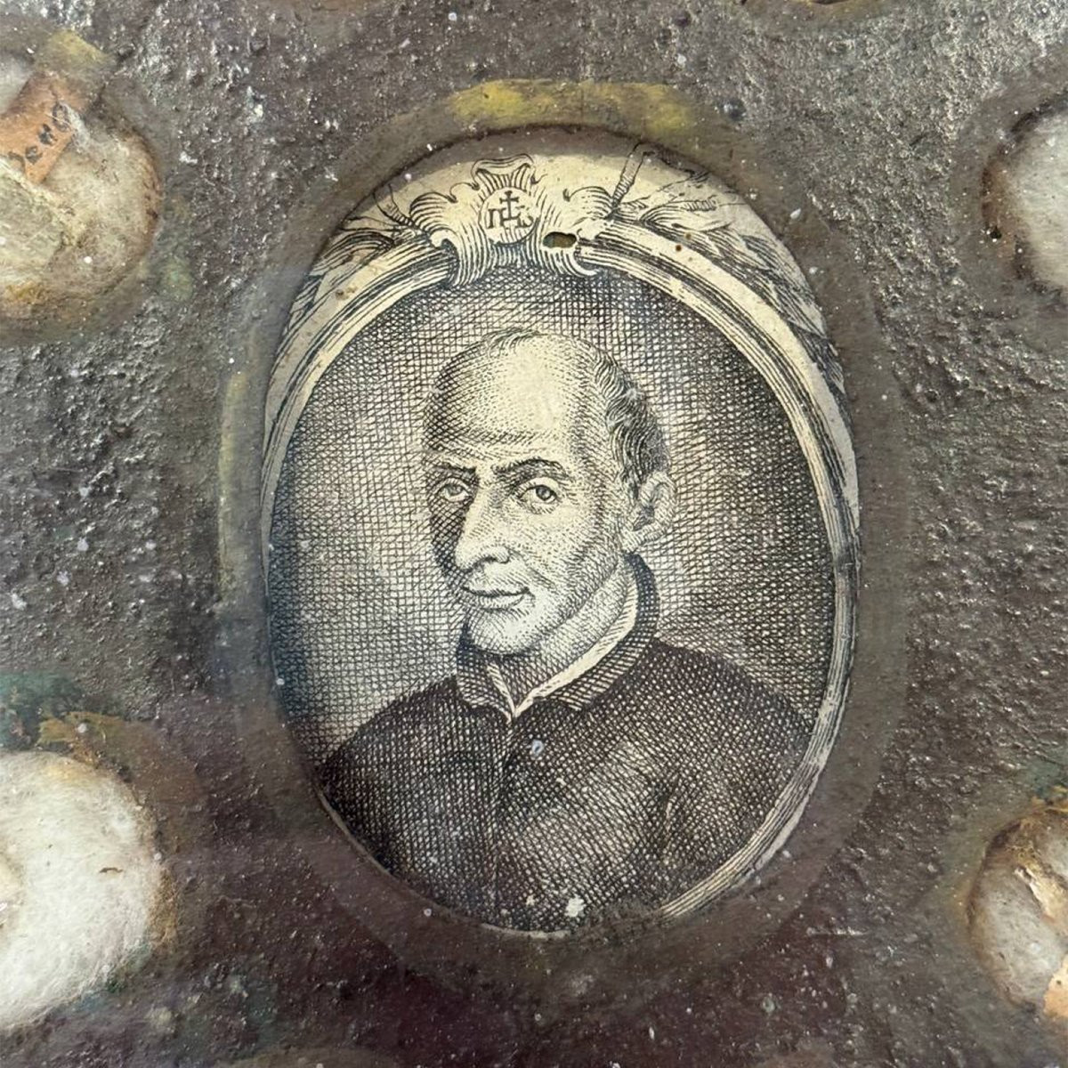 Reliquiario ottagonale con reliquie e San Francesco Borgia, XVII–XVIII secolo-photo-1