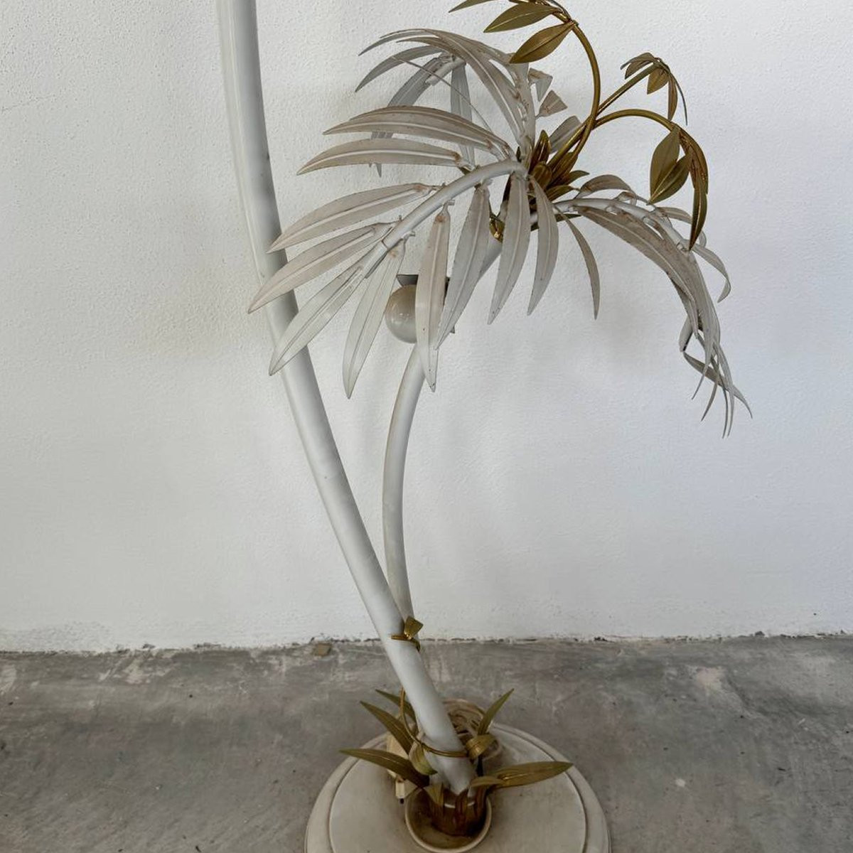 Importante lampada a palma italiana anni ’60 in ferro e ottone-photo-2