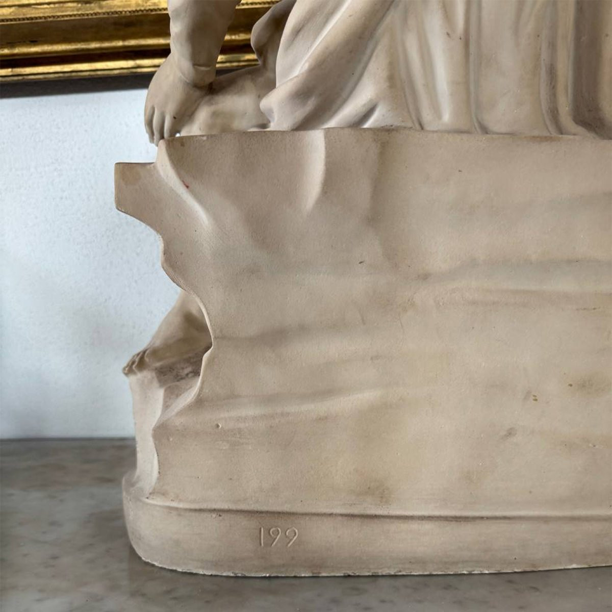 Importante scultura in marmo raffigurante la Pietà, da Michelangelo, firmata -photo-3