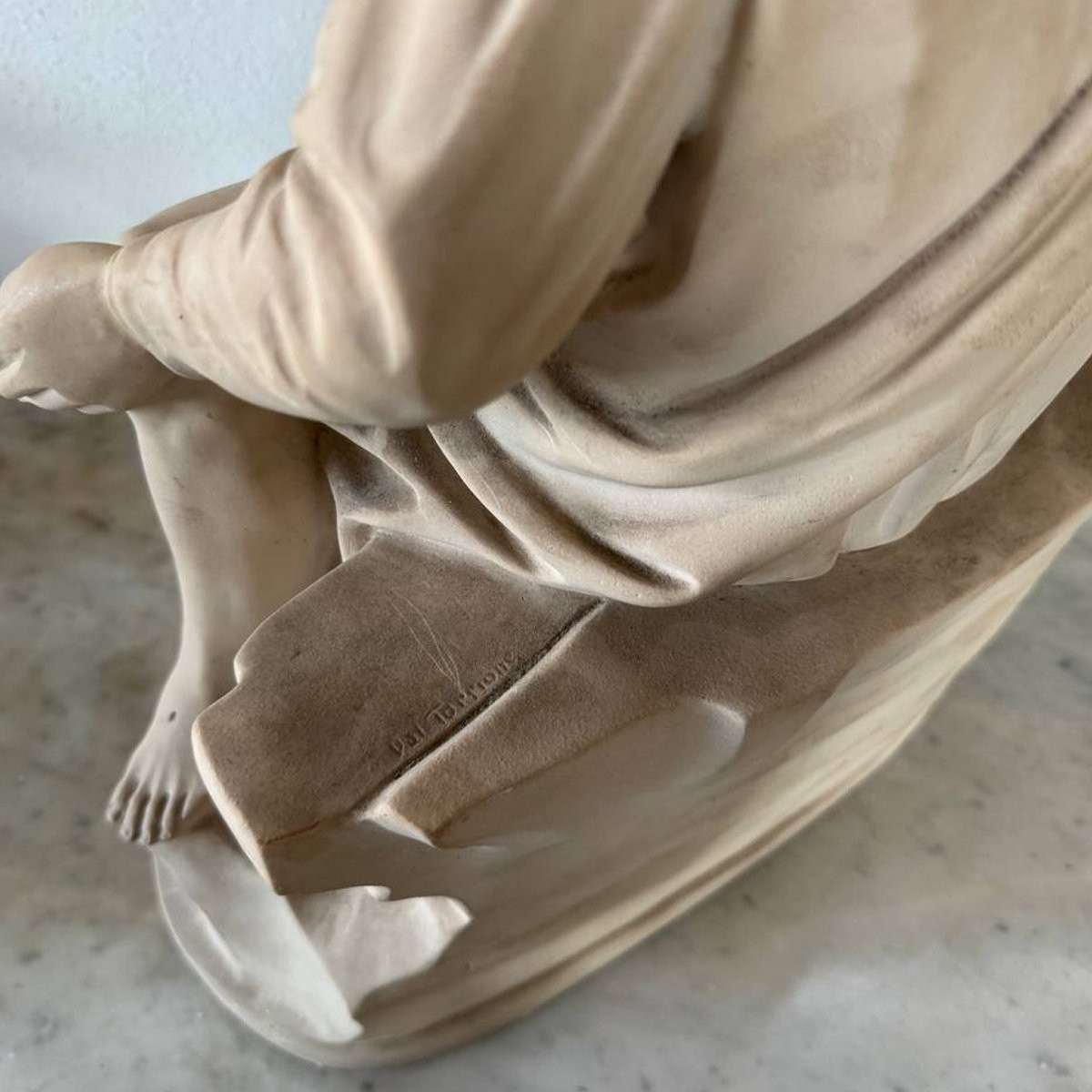 Importante scultura in marmo raffigurante la Pietà, da Michelangelo, firmata -photo-4