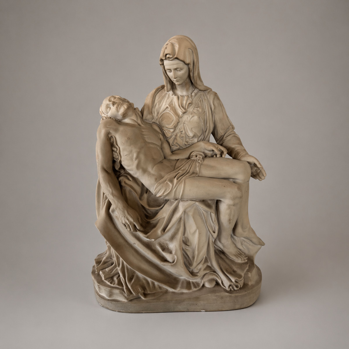 Importante scultura in marmo raffigurante la Pietà, da Michelangelo, firmata 