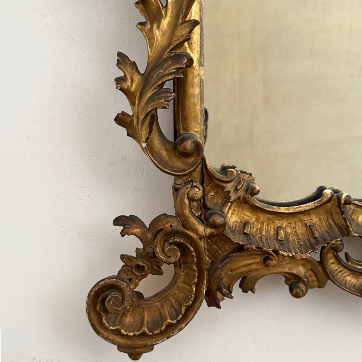 Elegante specchiera antica in legno dorato a foglia d'oro-photo-3