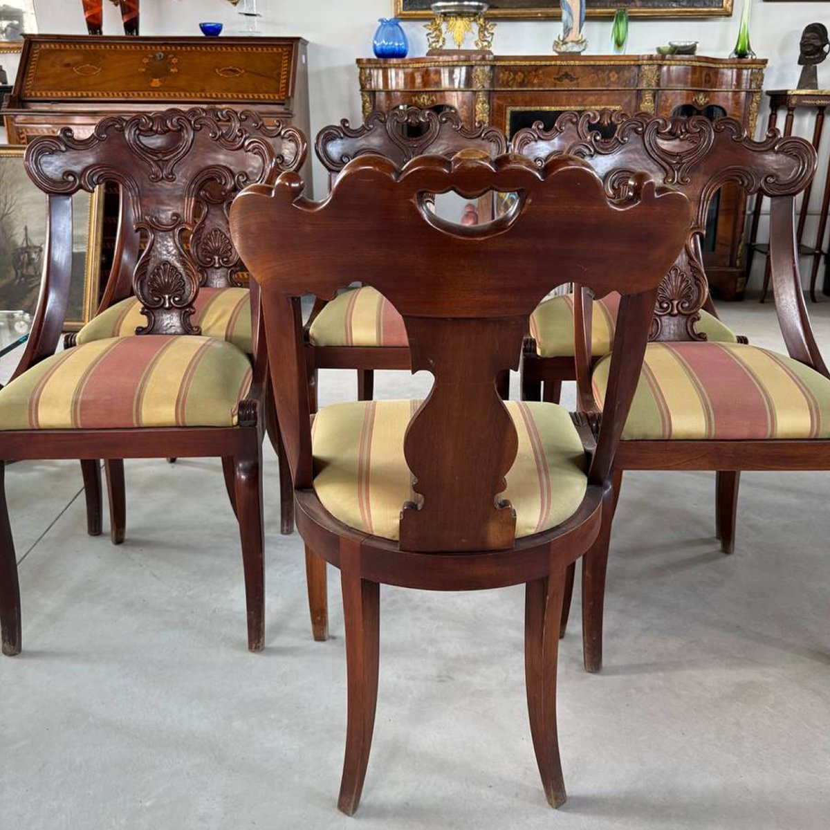 Set di sedie in mogano stile Sheraton intagliate-photo-5