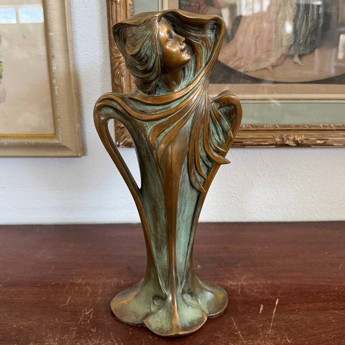 Elegante vaso scultoreo Art Nouveau in bronzo – figura femminile-photo-3