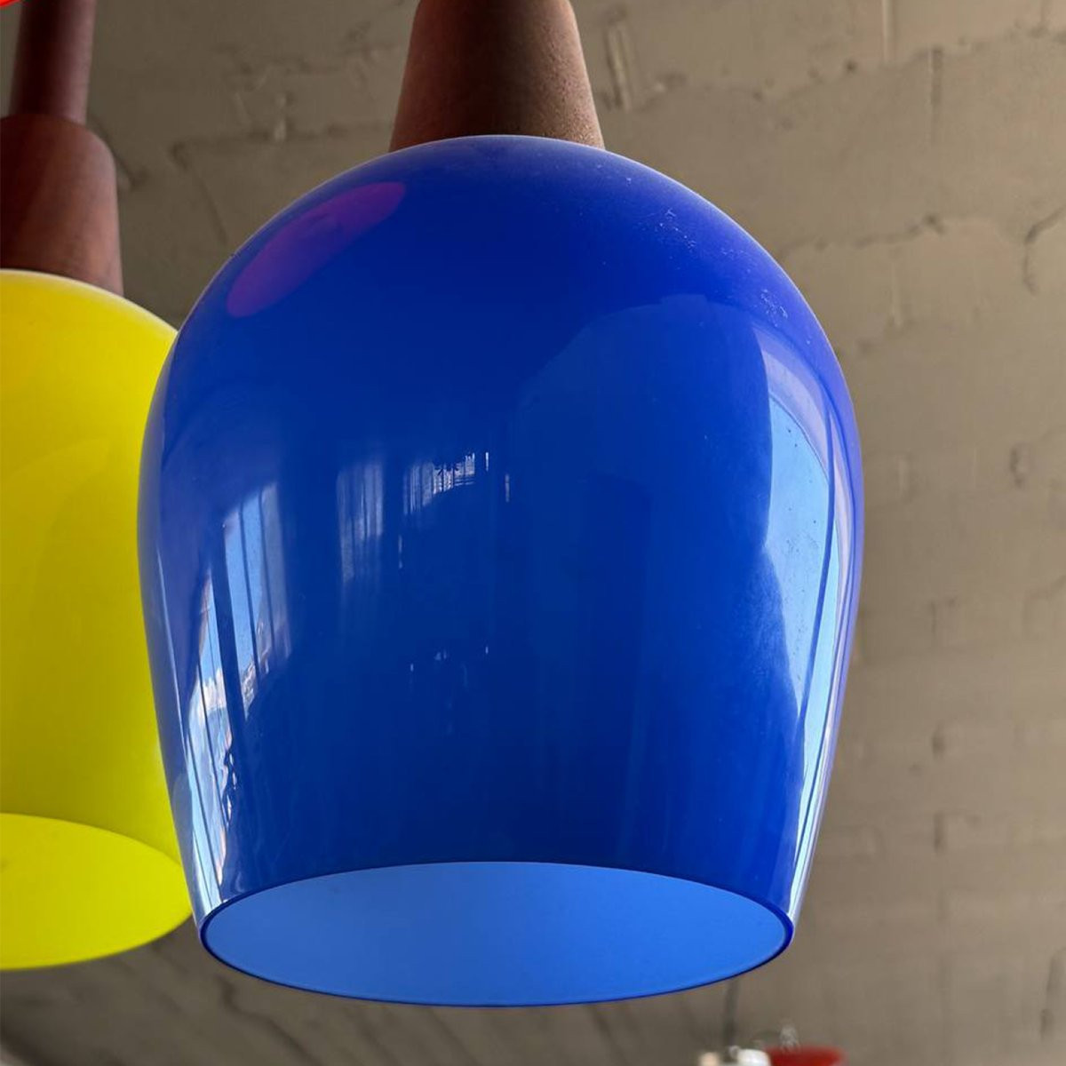 Lampadario design italiano anni ’60/’70 in vetro colorato di gusto Vistosi-photo-1