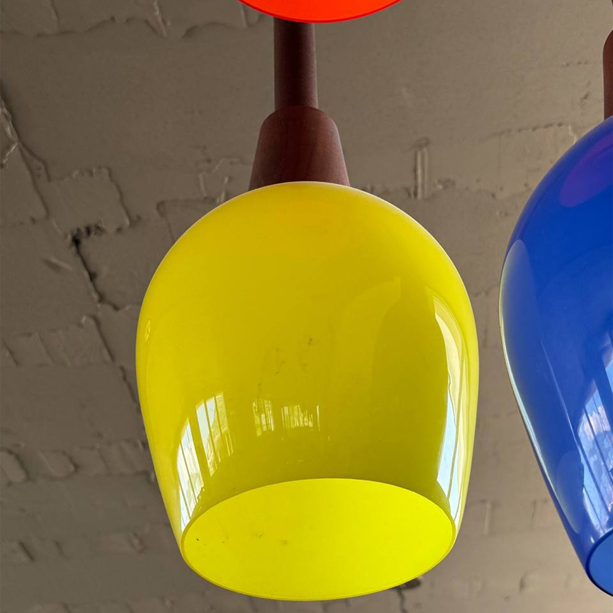 Lampadario design italiano anni ’60/’70 in vetro colorato di gusto Vistosi-photo-2