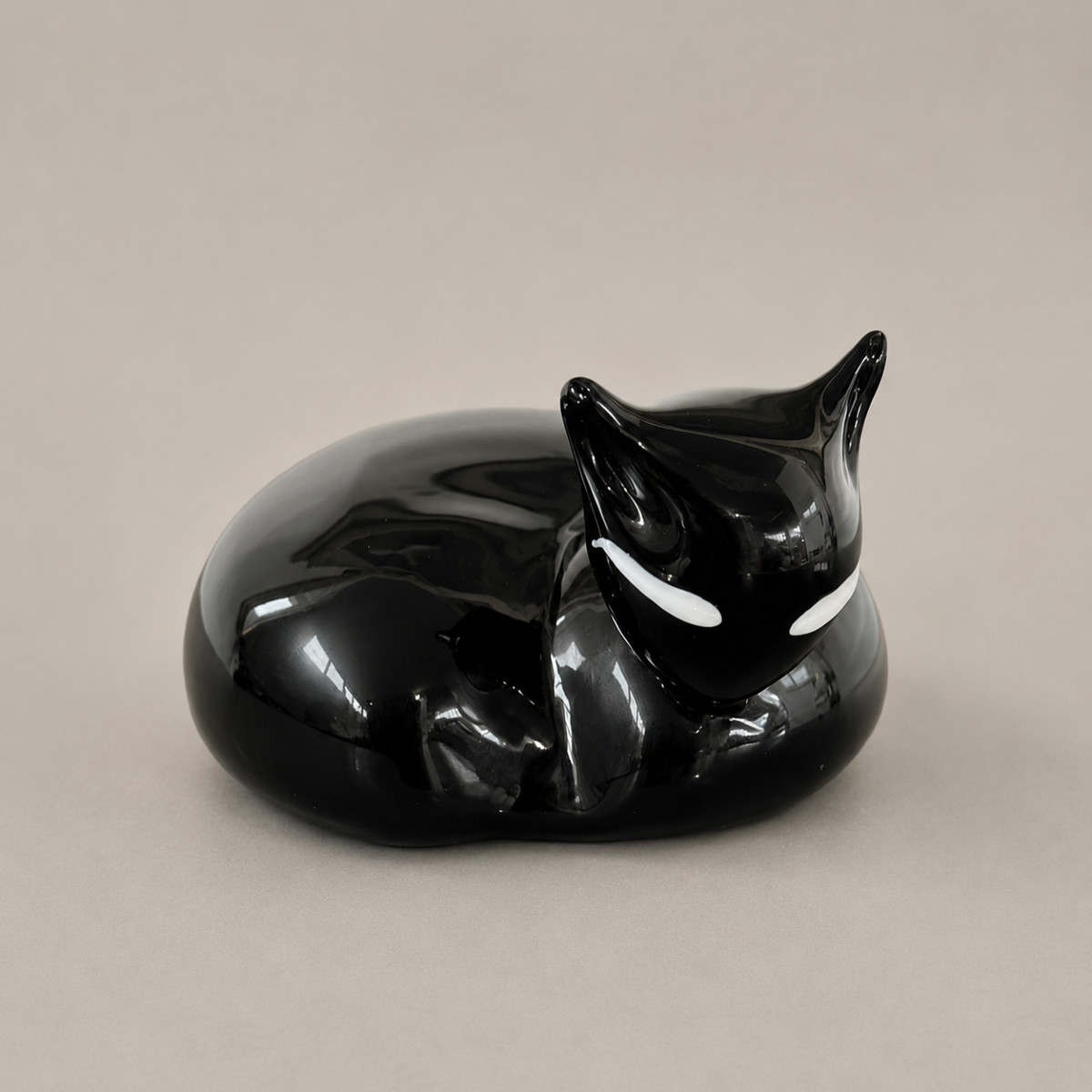 Scultura gatto in vetro di Murano nero lucido